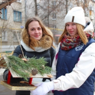 Дарим кормушки городу!